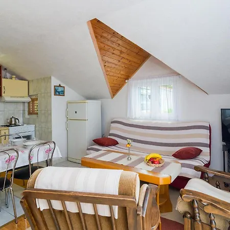 Awesome In With Kitchen Apartment *